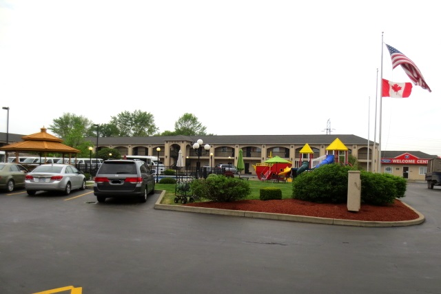 ナイアガラ （アメリカ側） の宿 EconoLodge Niagara Falls