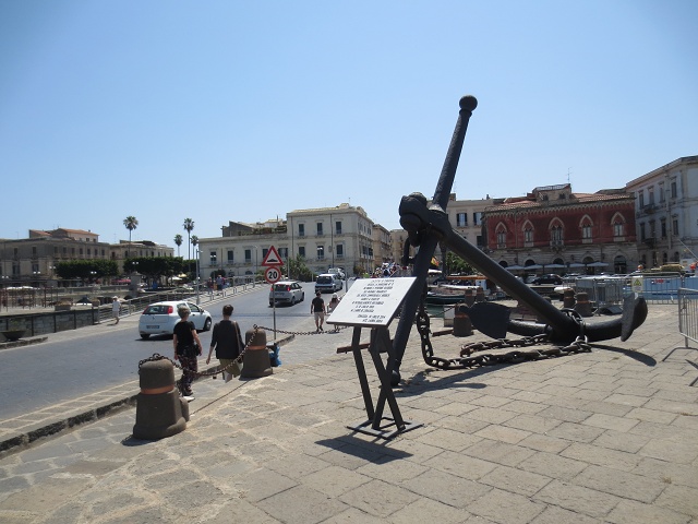 シラクーサの街歩き （２２景-1）　シチリア　イタリア　siracusa, Sicilia, Italy　2015/06/17　Photo by Kohyuh