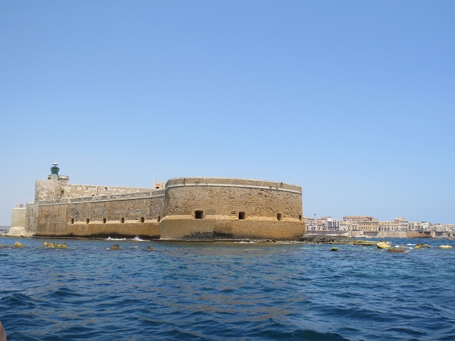 シラクーサの街歩き （２２景-13）　シチリア　イタリア　siracusa, Sicili