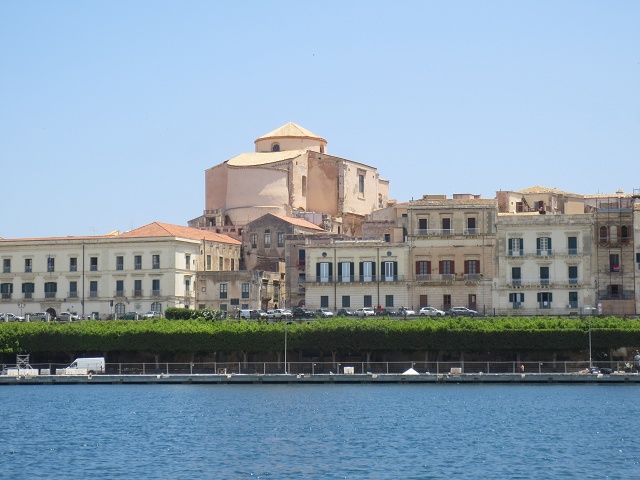 シラクーサの街歩き （２２景-15）　シチリア　イタリア　siracusa, Sicili