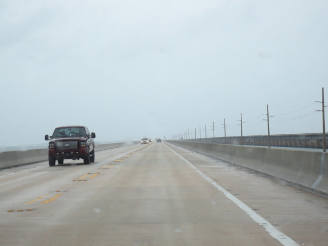 キーウェストに向かって　Seven-Mile Bridge （１６景-3）