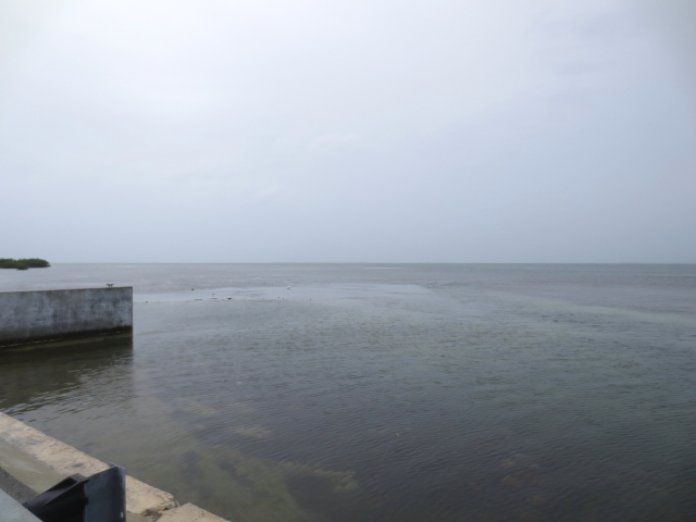 キーウェストに向かって　Seven-Mile Bridge （１６景-4）