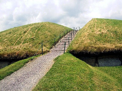 ノース遺跡 Knowth passage tombs