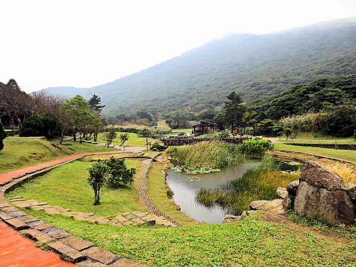 大屯自然公園の風景 (2)　Datun Natural Park　Yangmingshan National Park, Taiwan　2012/11/21　Photo by Kohyuh