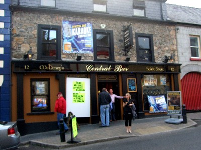 Ballycastle_centralbar_20090613