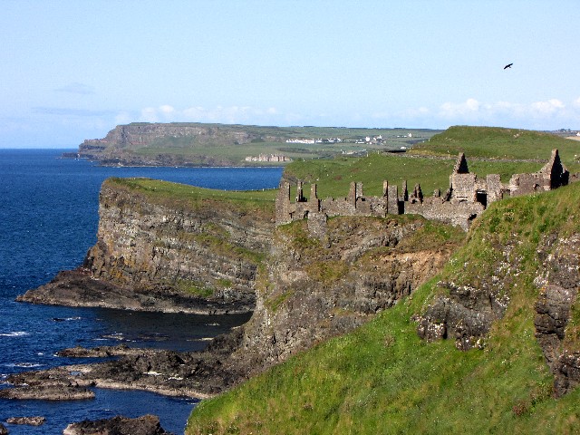 Dunlucecastle_20090611