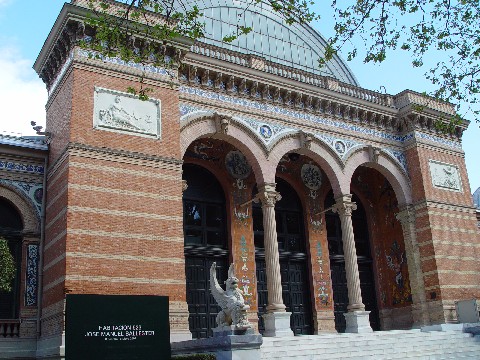 ベラスケス宮殿 レティーロ公園 Palacio de Velazquez, Spain 2005/04/19 Photo by Kohyuh palacio_de_velazquez